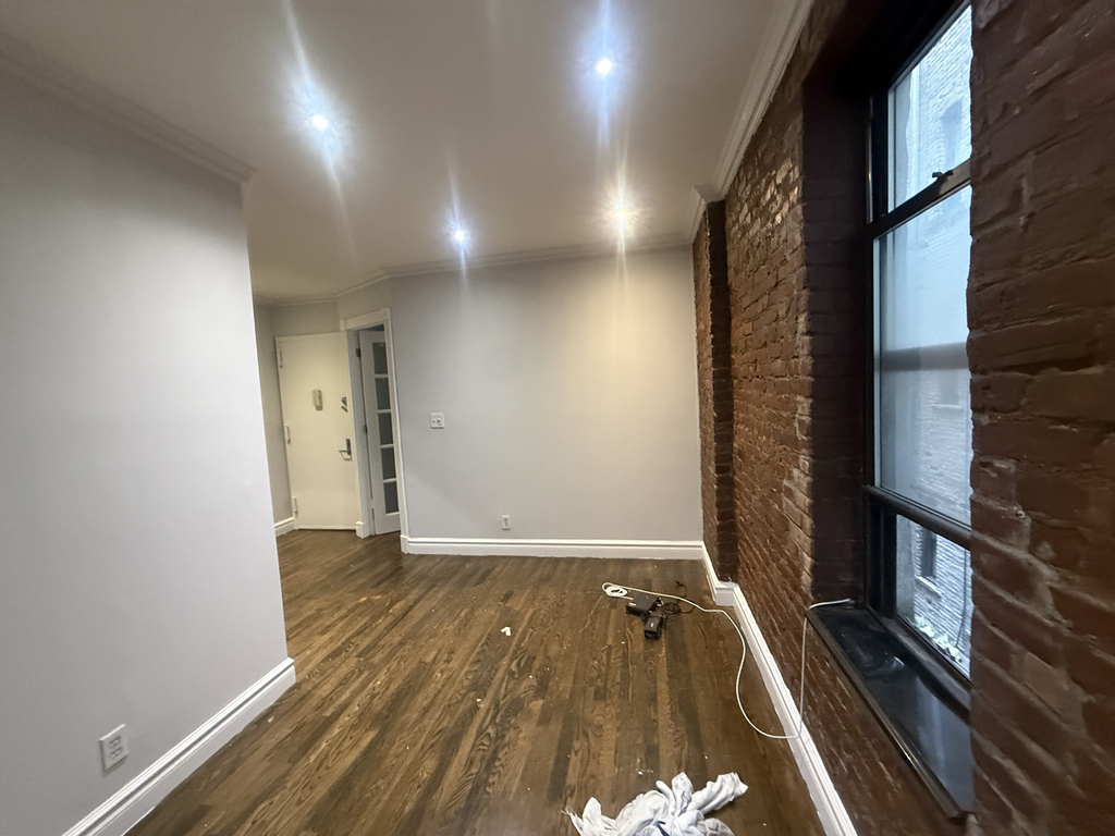 416 East 13th Street - Photo 4