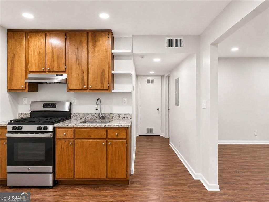 3203 E Point Street - Photo 6