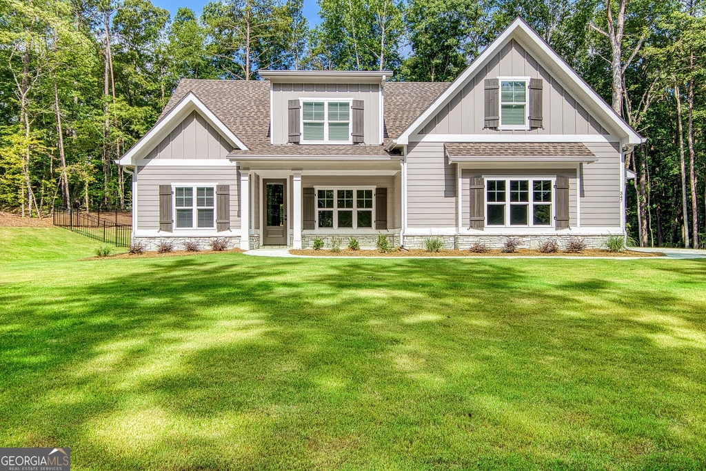 347 Crestwood Rd - Photo 0