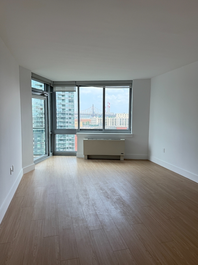 4705 Center Boulevard - Photo 1