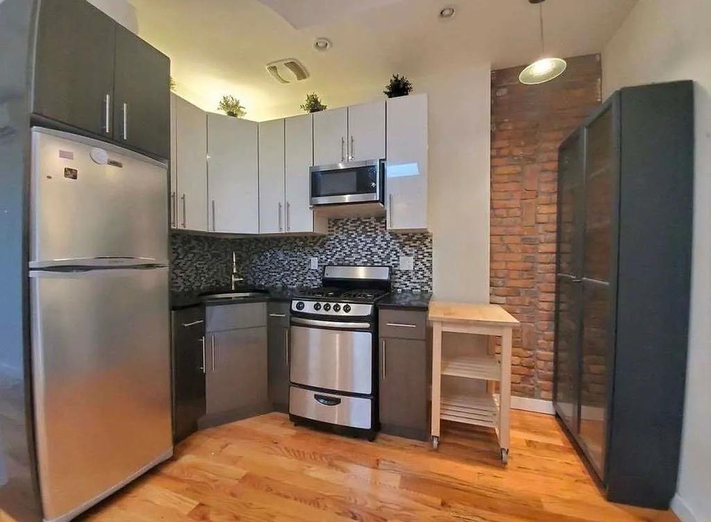 1211 Dean Street - Photo 1