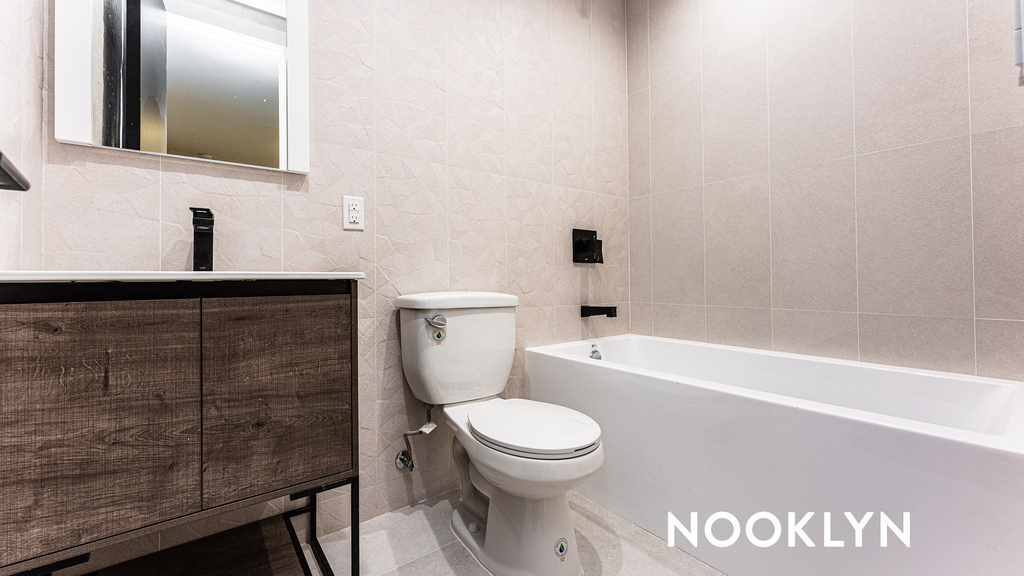 1189 Broadway 11221 - Photo 4