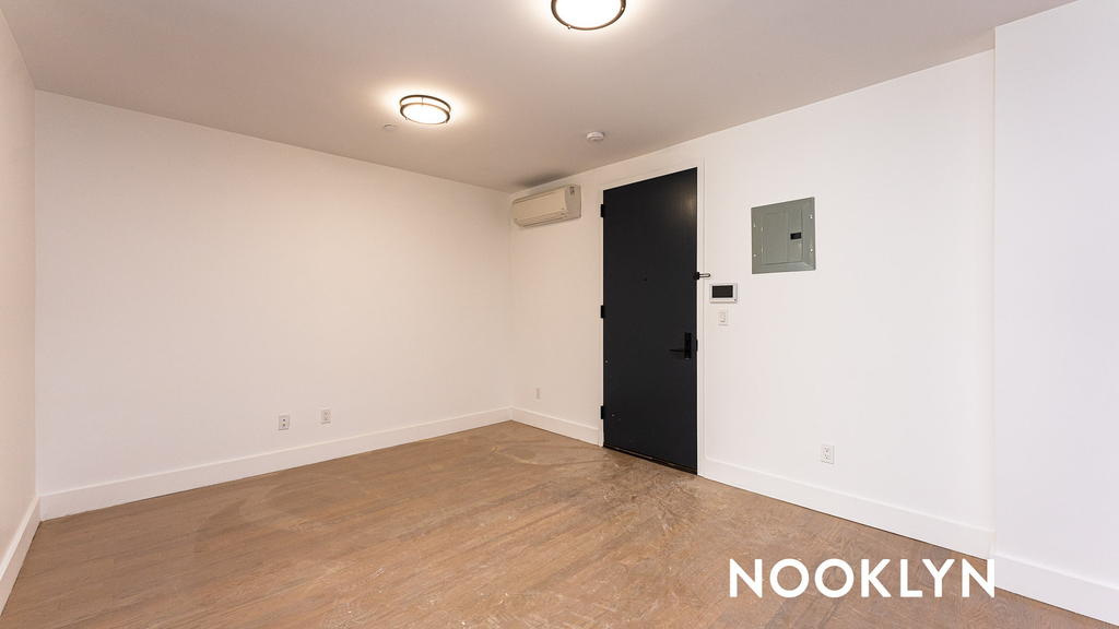 1189 Broadway 11221 - Photo 8