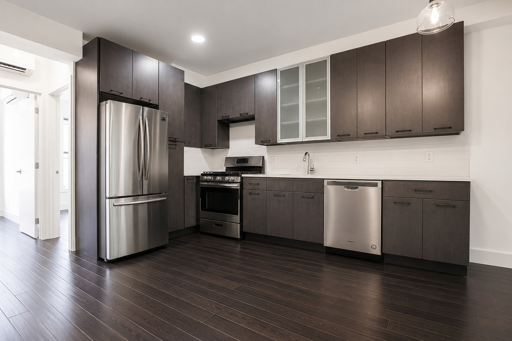 807 Quincy Street - Photo 2