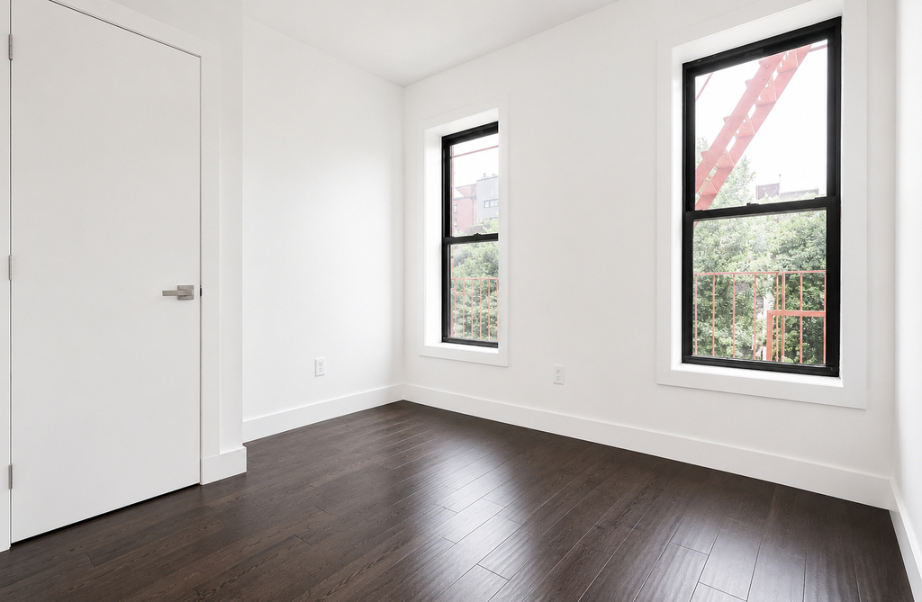 807 Quincy Street - Photo 0