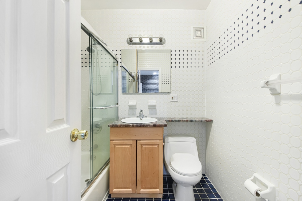 11-55 Welling Court - Photo 11
