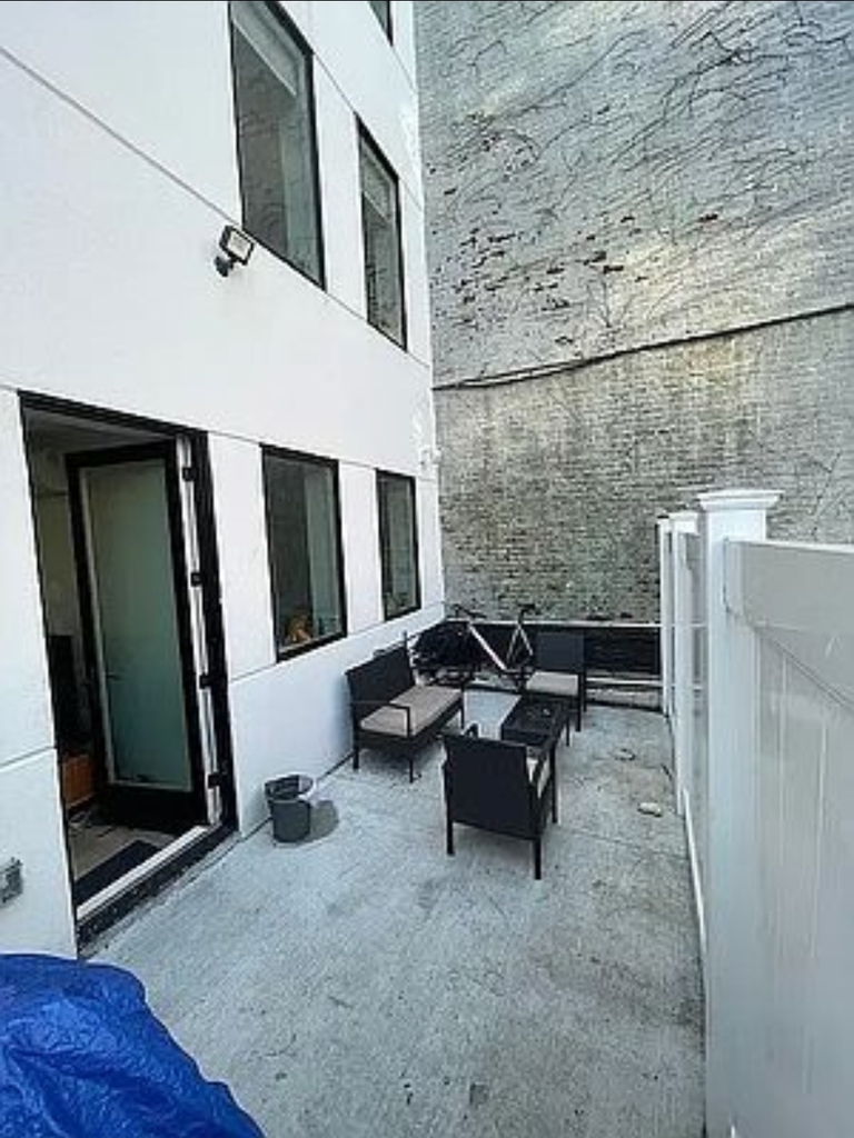 727 Dekalb Avenue - Photo 6