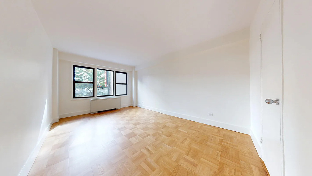  East 63rd Street - Photo 2