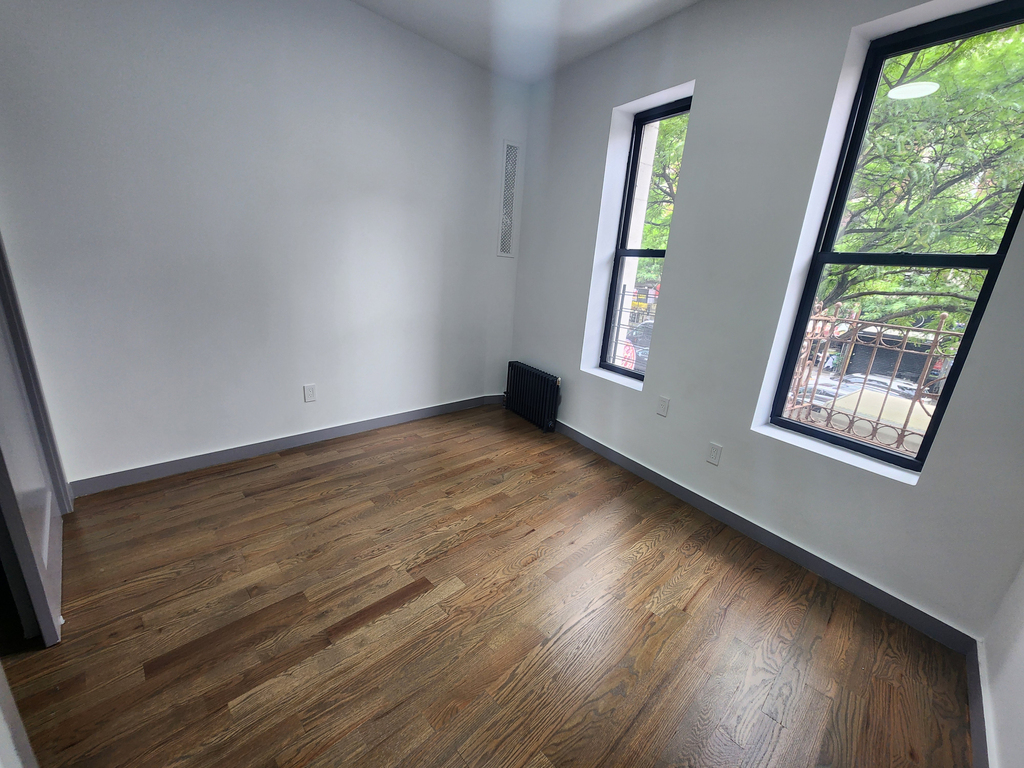 660 West 180th Street - Photo 2
