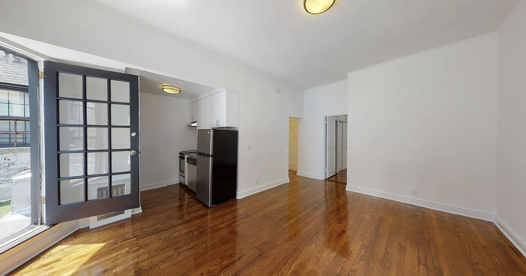 961 Lexington Avenue - Photo 4