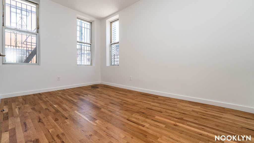 160 Johnson Ave 11206 - Photo 0