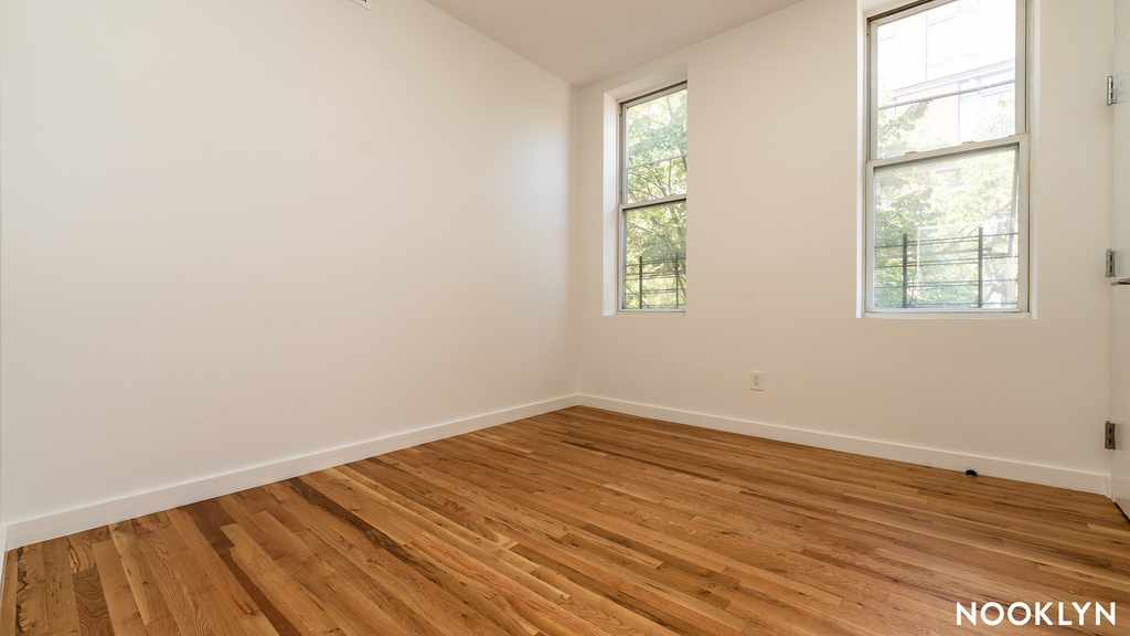 160 Johnson Ave 11206 - Photo 12