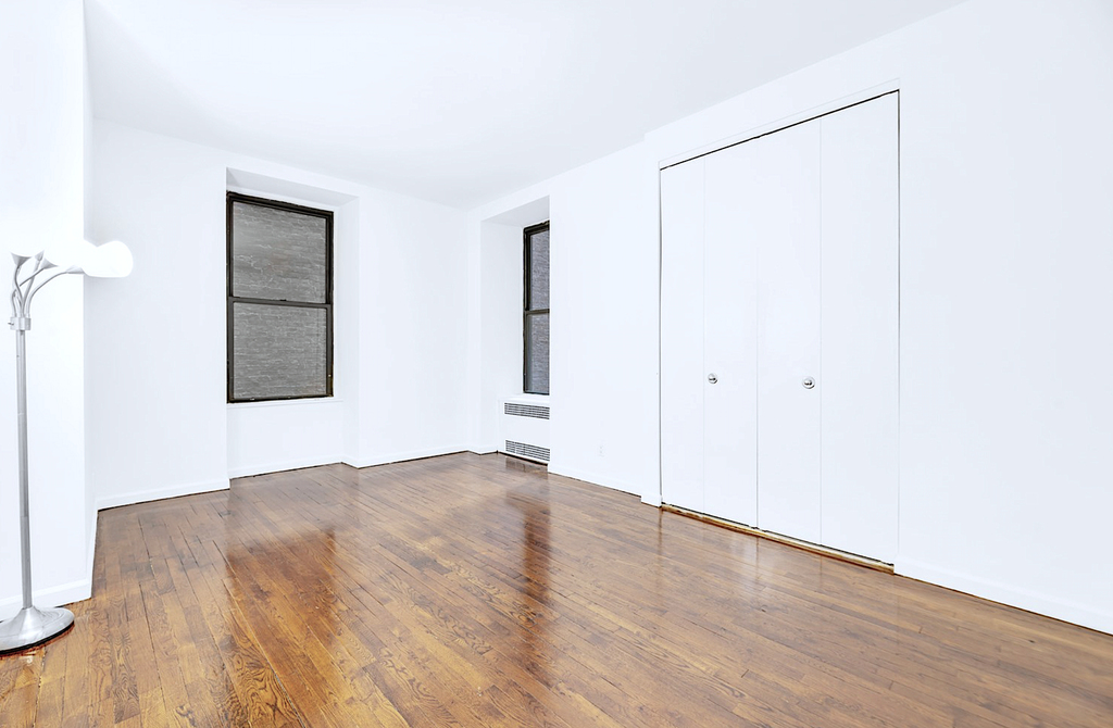 Madison Avenue - Photo 2