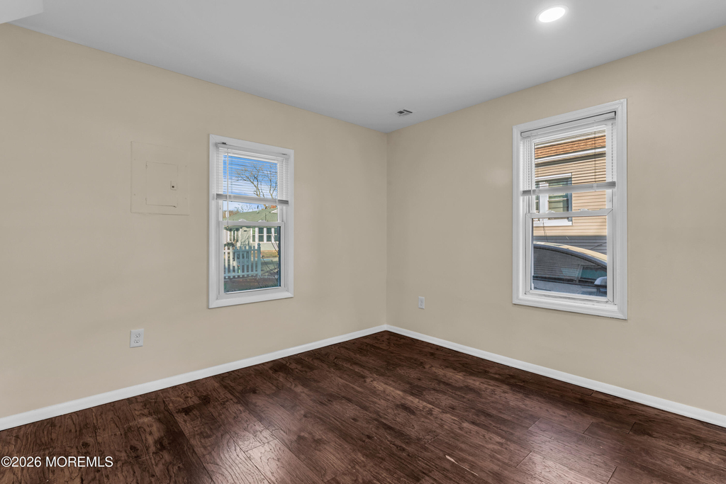 148 Dewitt Avenue - Photo 5