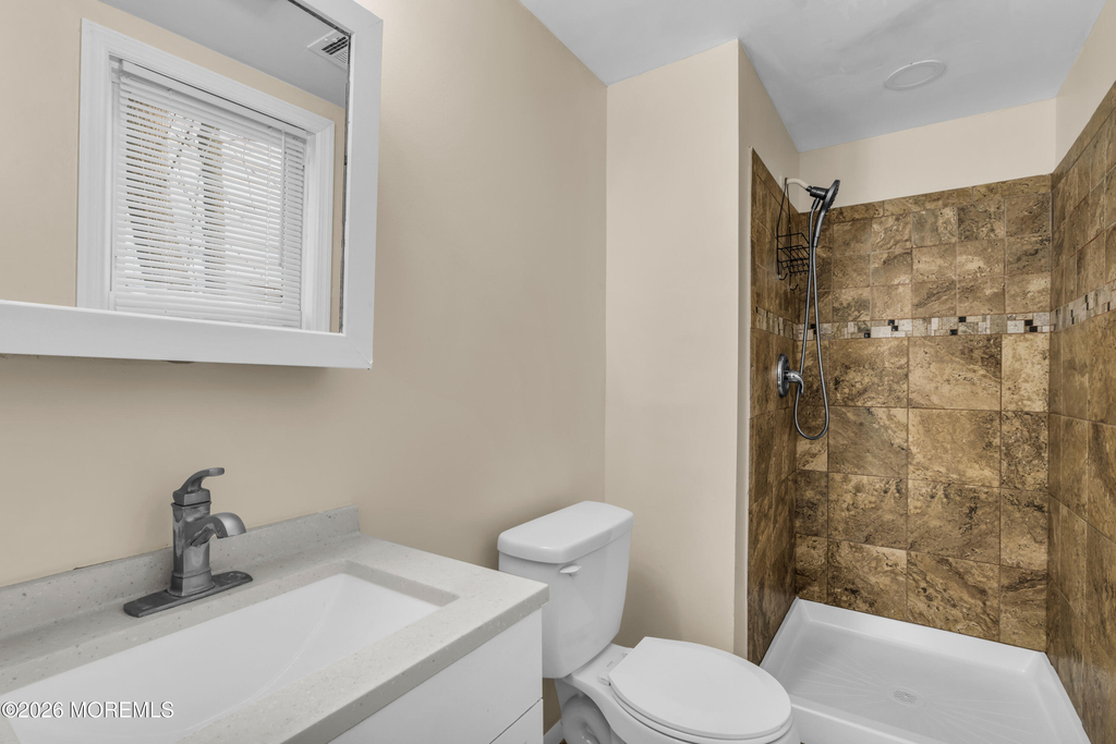 148 Dewitt Avenue - Photo 8