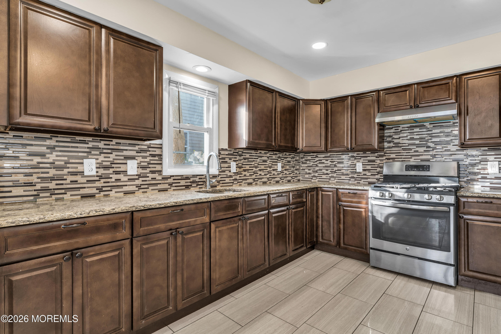 148 Dewitt Avenue - Photo 14