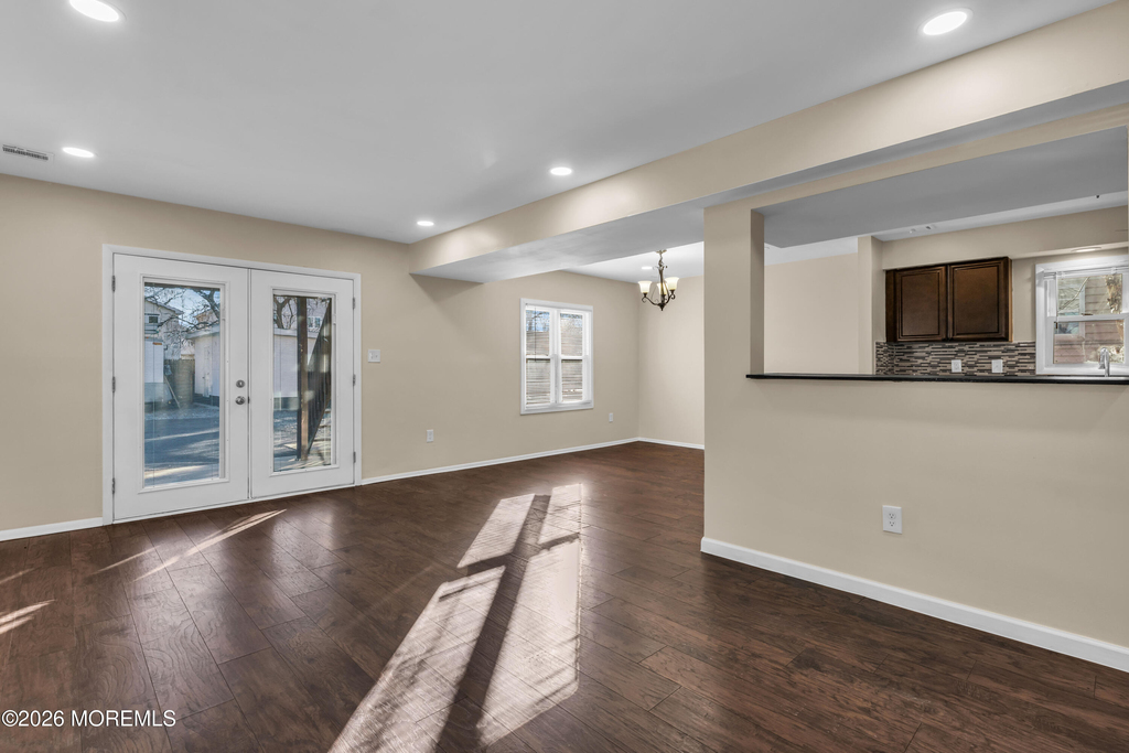 148 Dewitt Avenue - Photo 9