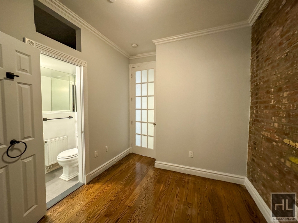 East 13th Street - Photo 8