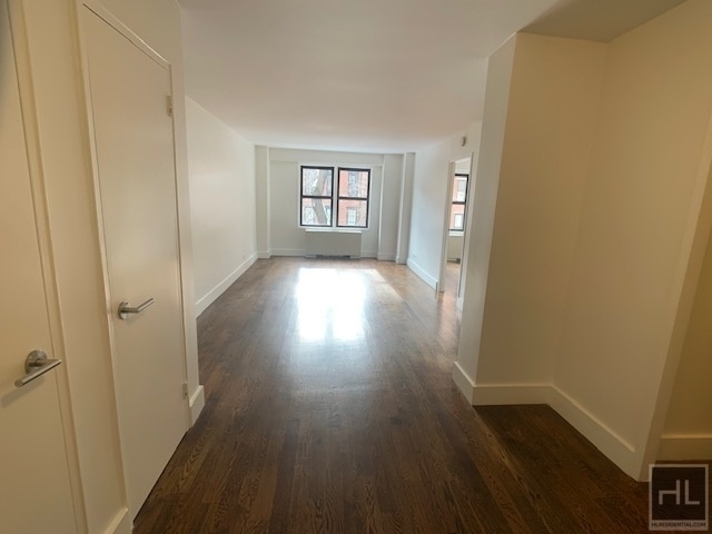 East 63 Street - Photo 0