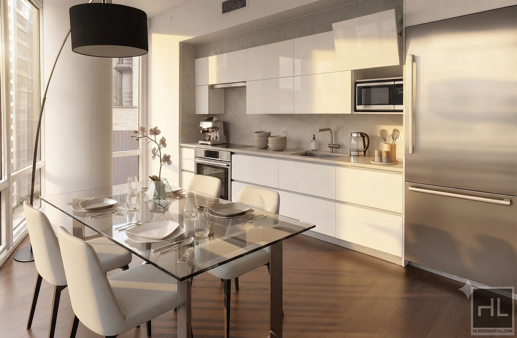 East 44th Street - Photo 1
