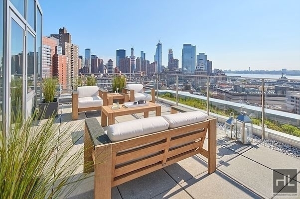 West 54th Street - Photo 12