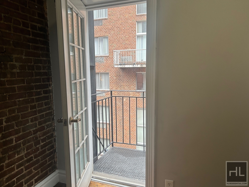 East 23 Street - Photo 6