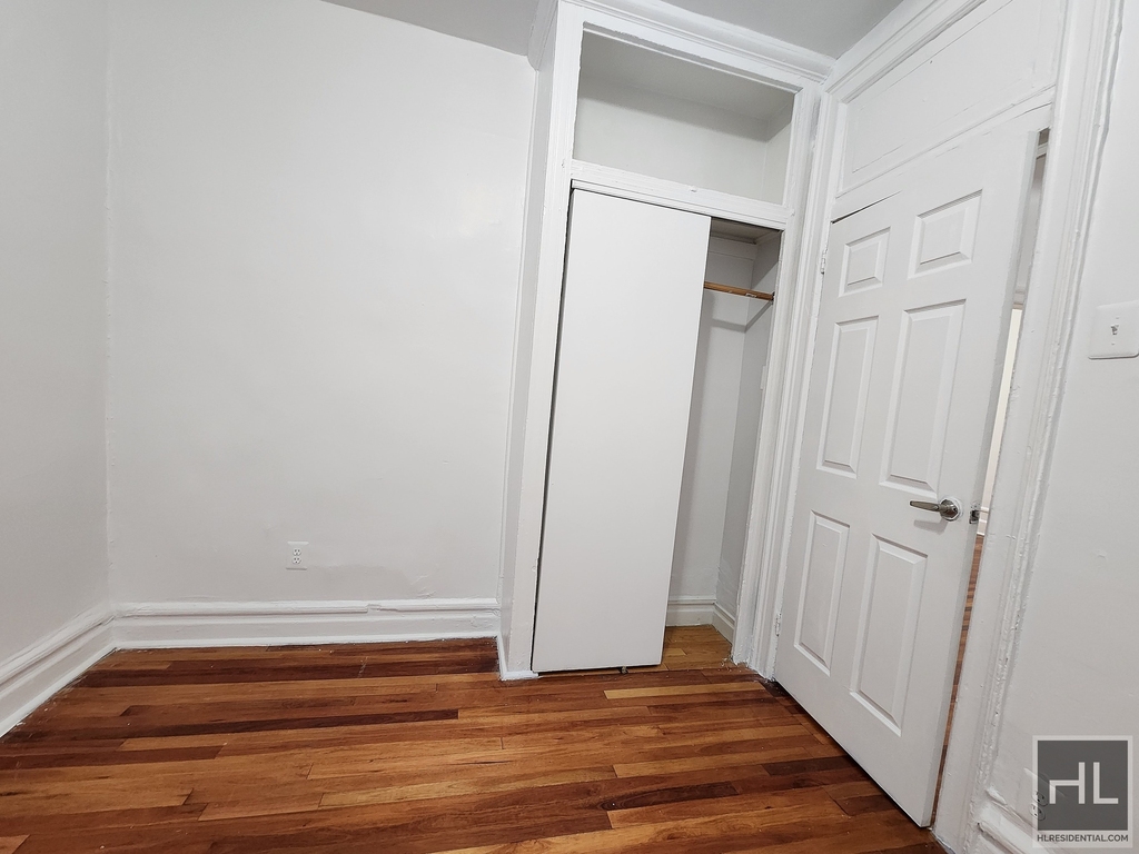 West 148 Street - Photo 4