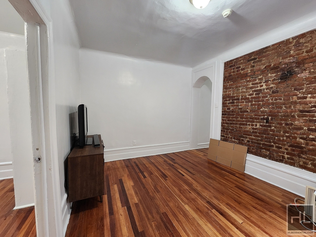 West 148 Street - Photo 3