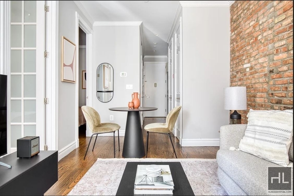 East 13th Street - Photo 3