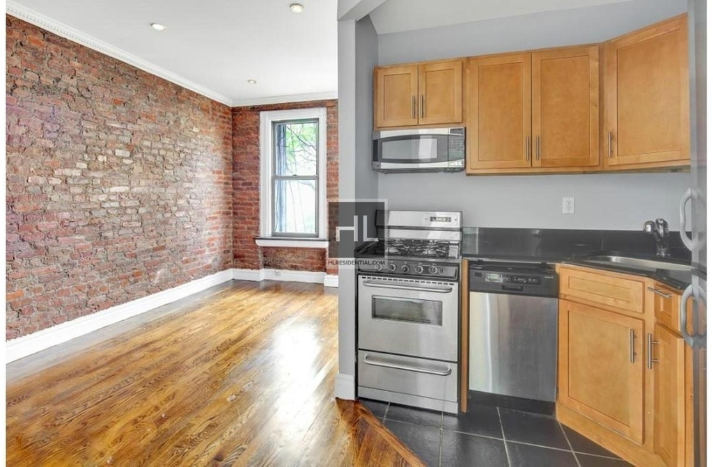 E 13th St. - Photo 2