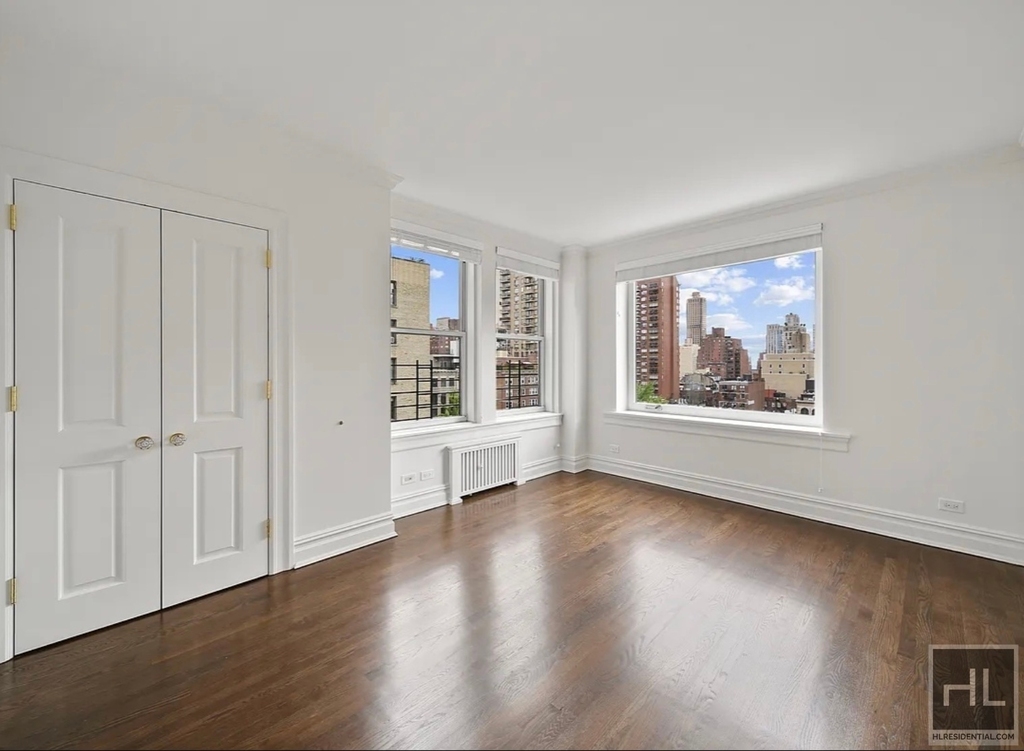 East 80th Street - Photo 1