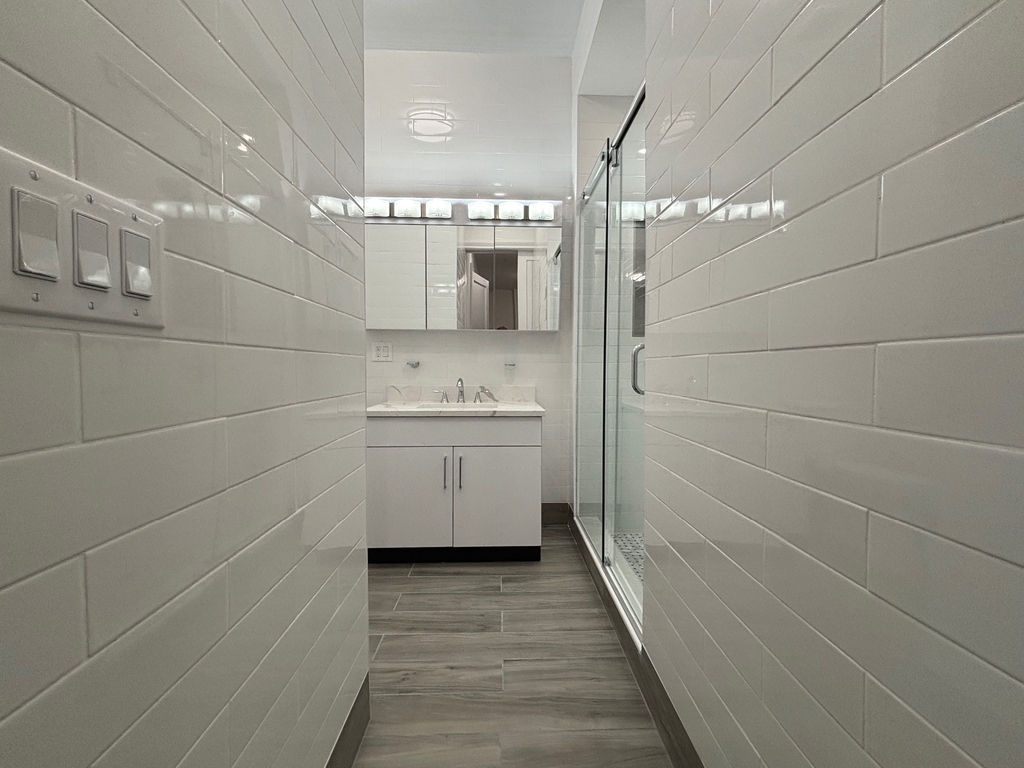 West 68 Street - Photo 11
