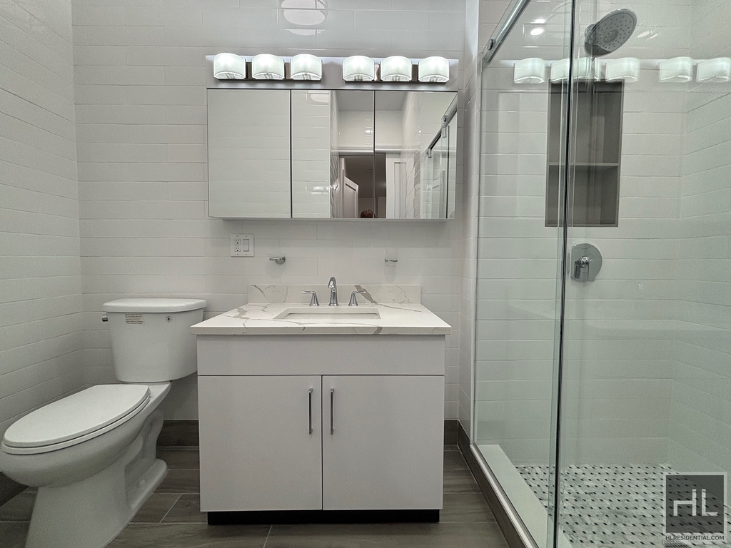 West 68 Street - Photo 7