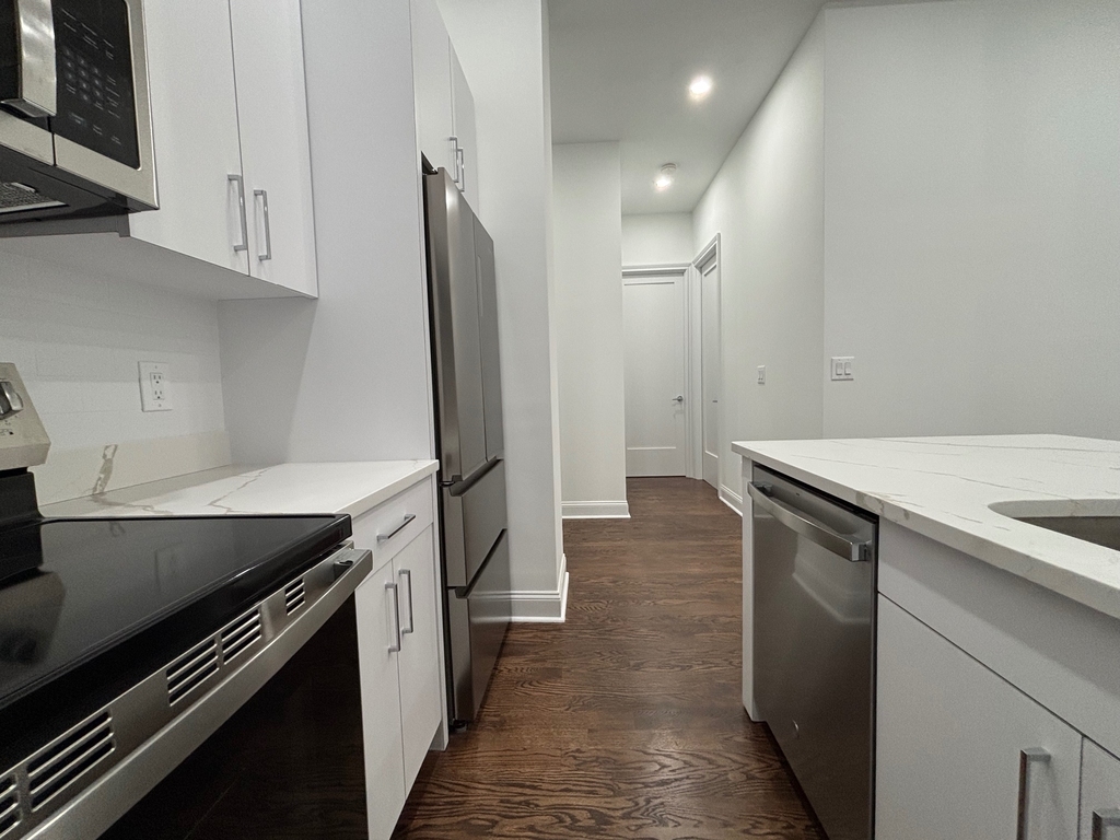 West 68 Street - Photo 5