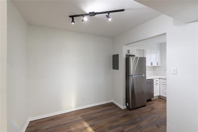 5921 Gaston Avenue - Photo 7