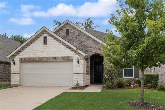 2819 Willow Lane - Photo 2