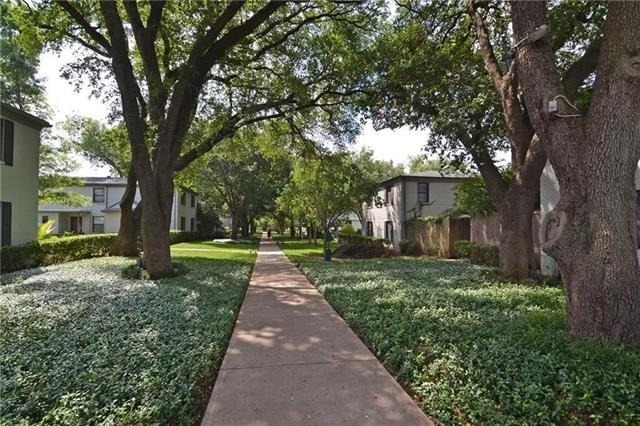 4945 N Hall Street - Photo 0