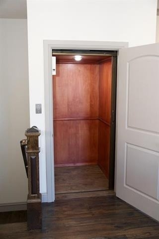3142 Ross Avenue - Photo 2