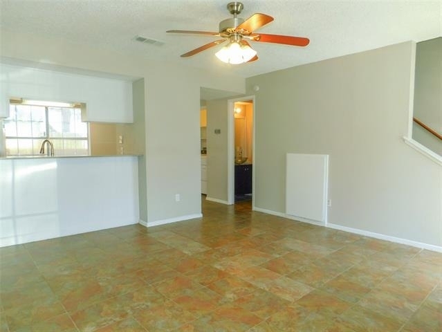 1137 Dallas Drive - Photo 4
