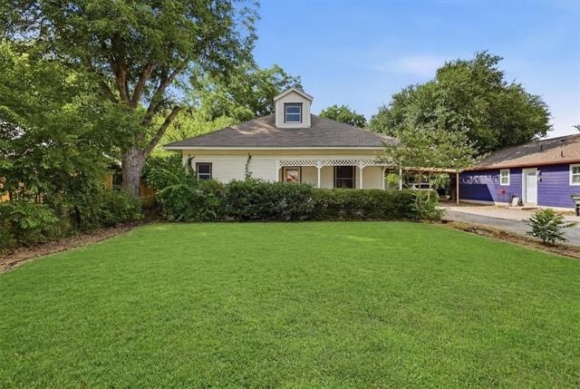411 Poindexter Avenue - Photo 1