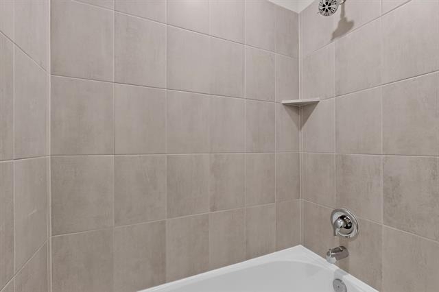 212 Goldfinch Drive - Photo 16