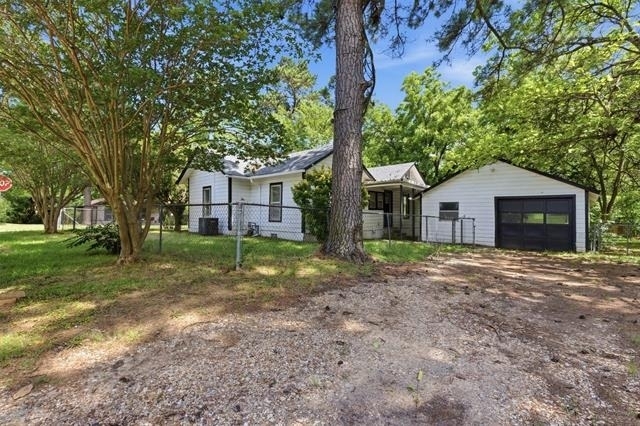 630 E Acheson Street - Photo 0