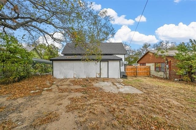 708 W Day Street - Photo 17