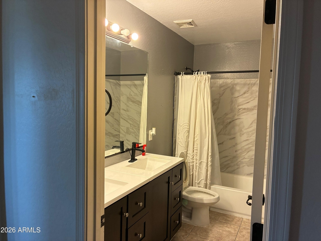 3340 S Sunland Drive - Photo 17