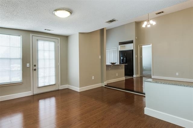 1461 Javelin Way - Photo 4