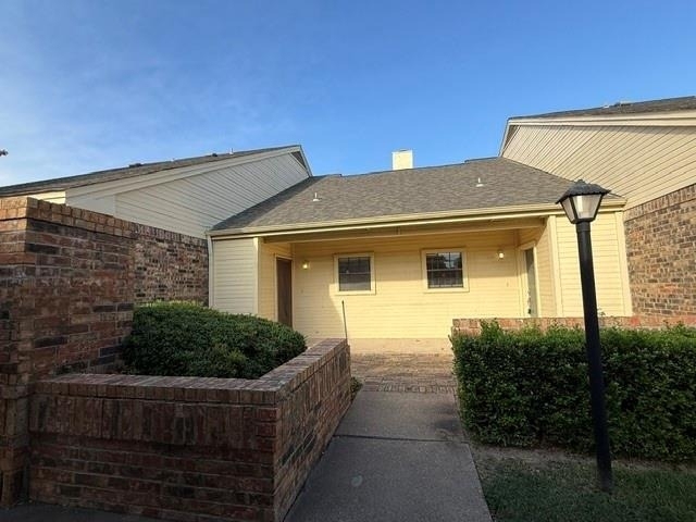 2000 Huntington Drive - Photo 0
