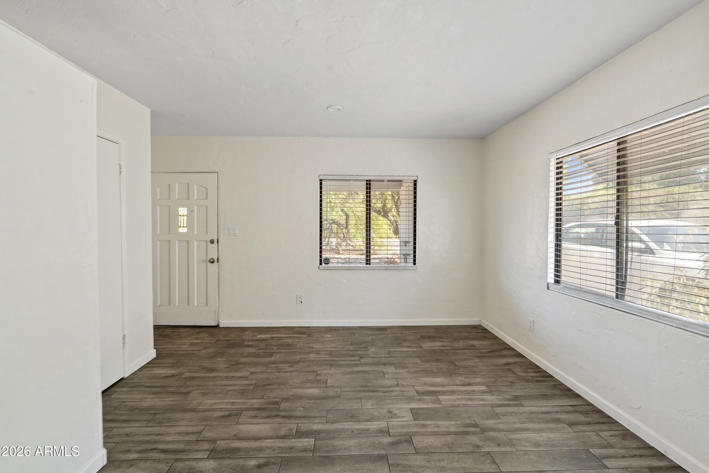 1222 S Farmer Avenue - Photo 9