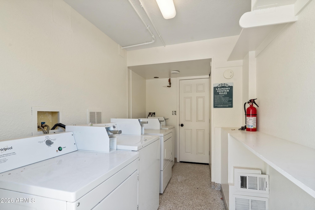1222 S Farmer Avenue - Photo 17