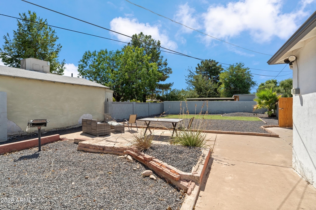 1222 S Farmer Avenue - Photo 14