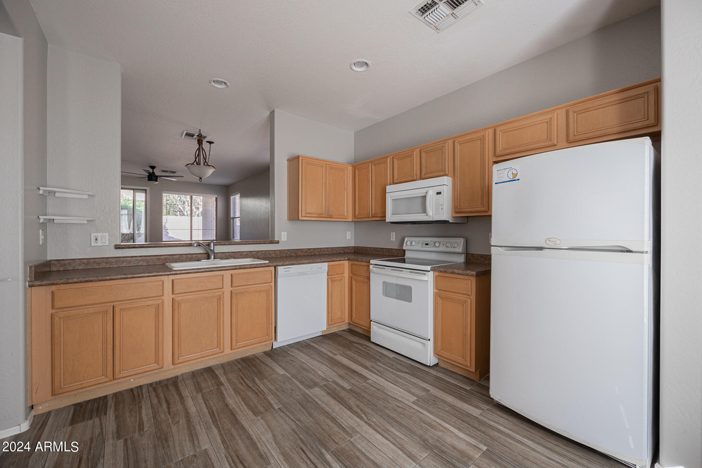 7312 E Mills Street - Photo 9